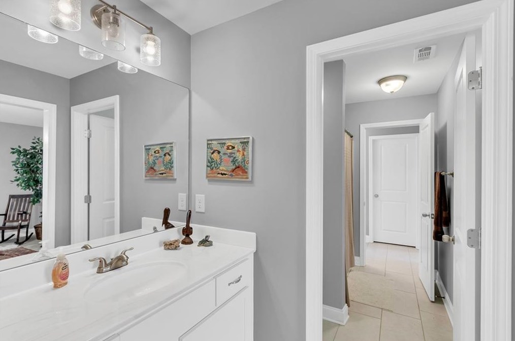 3738 Shades Vly Ln, Gainesville GA 30501 exterior