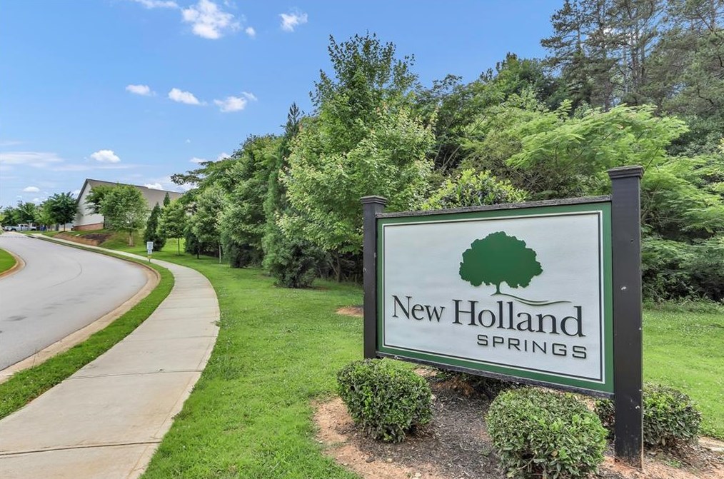 3738 Shades Valley Ln, Gainesville GA 30501 exterior