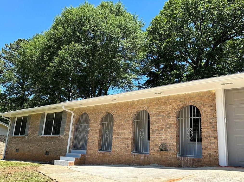 1147 Rogers St, Clarkston, GA 30021-2650