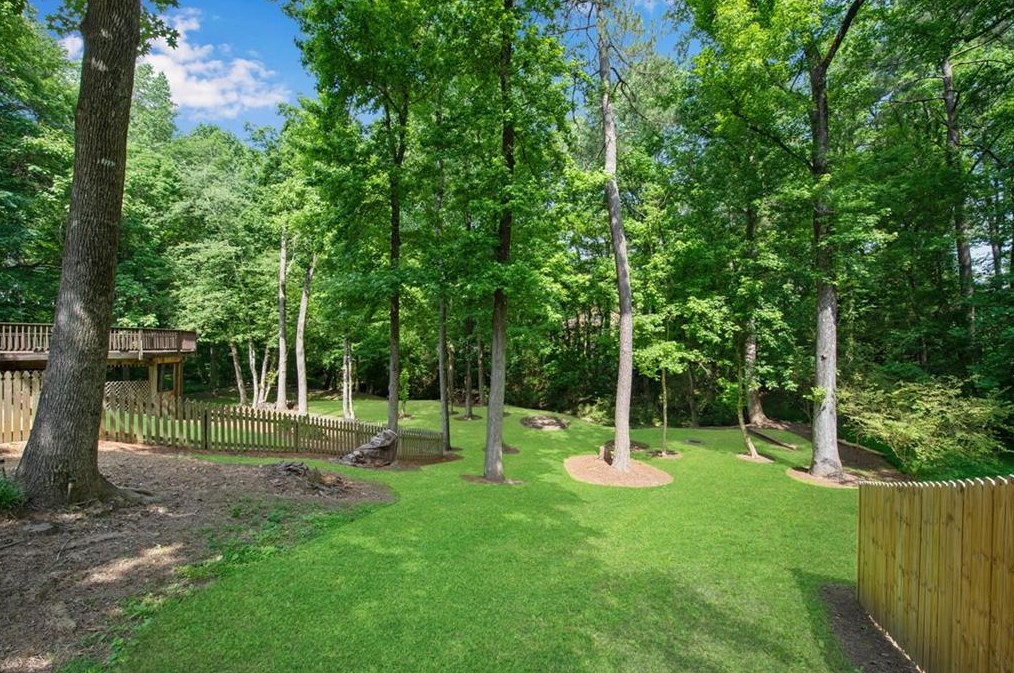 2450 Fontainebleau Dr, Atlanta GA  30360-1227 exterior