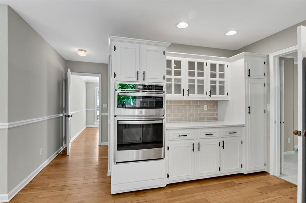 2450 Fontainebleau Dr, Atlanta GA  30360-1227 exterior