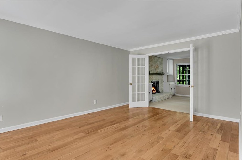 2450 Fontainebleau Dr, Atlanta GA  30360-1228 exterior