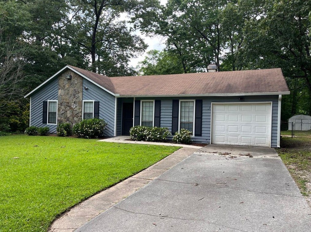 5350 Greenhedge Trl, Stone Mountain, GA 30088-2256