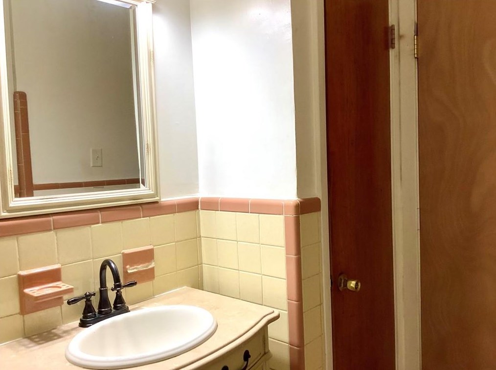 2907 Monterey Dr, Decatur GA  30032-3531 exterior