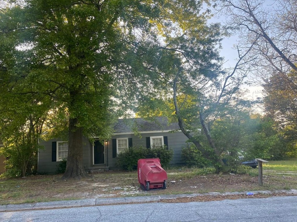 3939 Mathis St, Macon, GA 31206-2541
