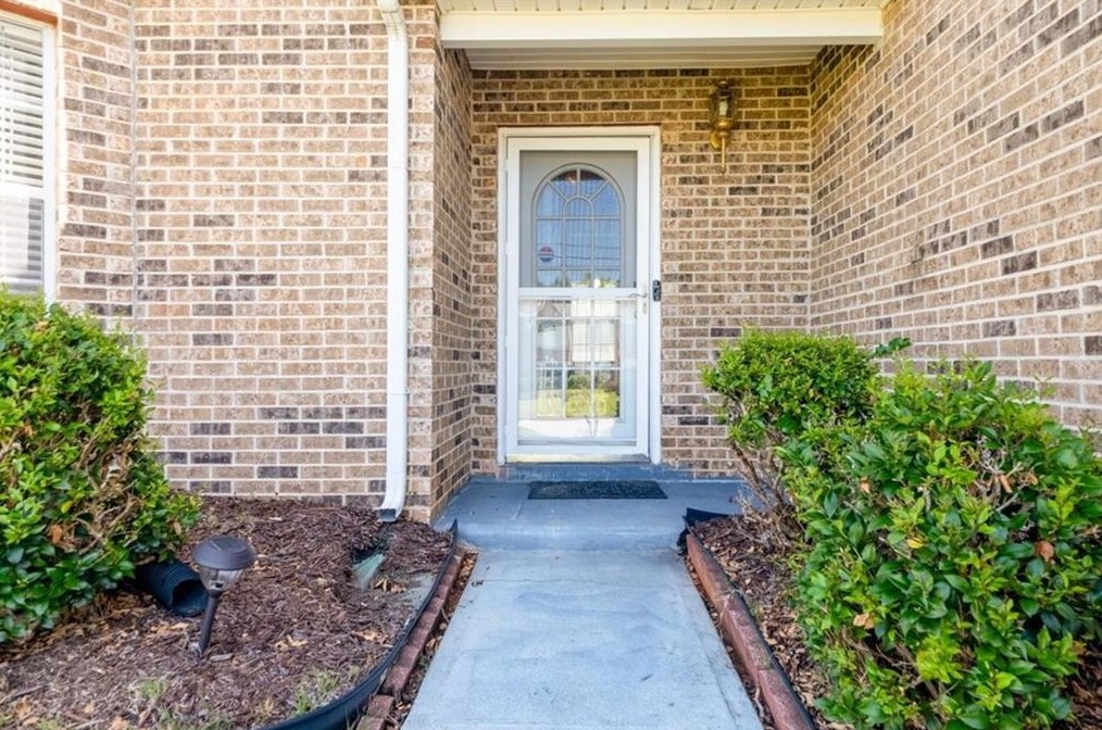 4586 Osprey Ln, Decatur, GA 30035