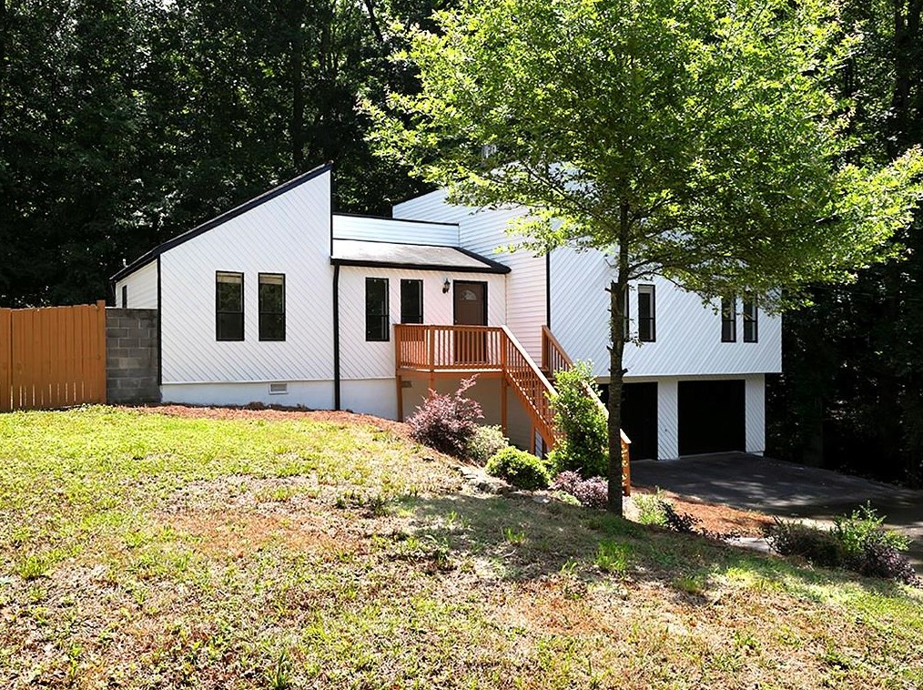 10469 Hickory Flat Hwy, Holly Springs, GA 30188