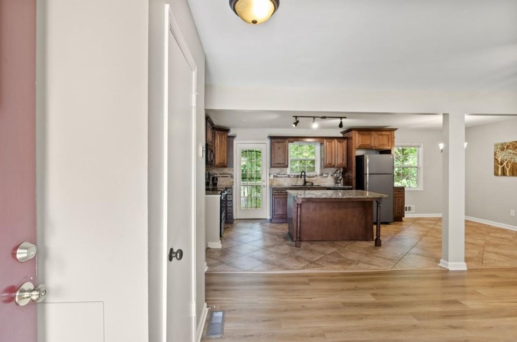 2386 Crestdale Cir, Atlanta, GA 30316-3914