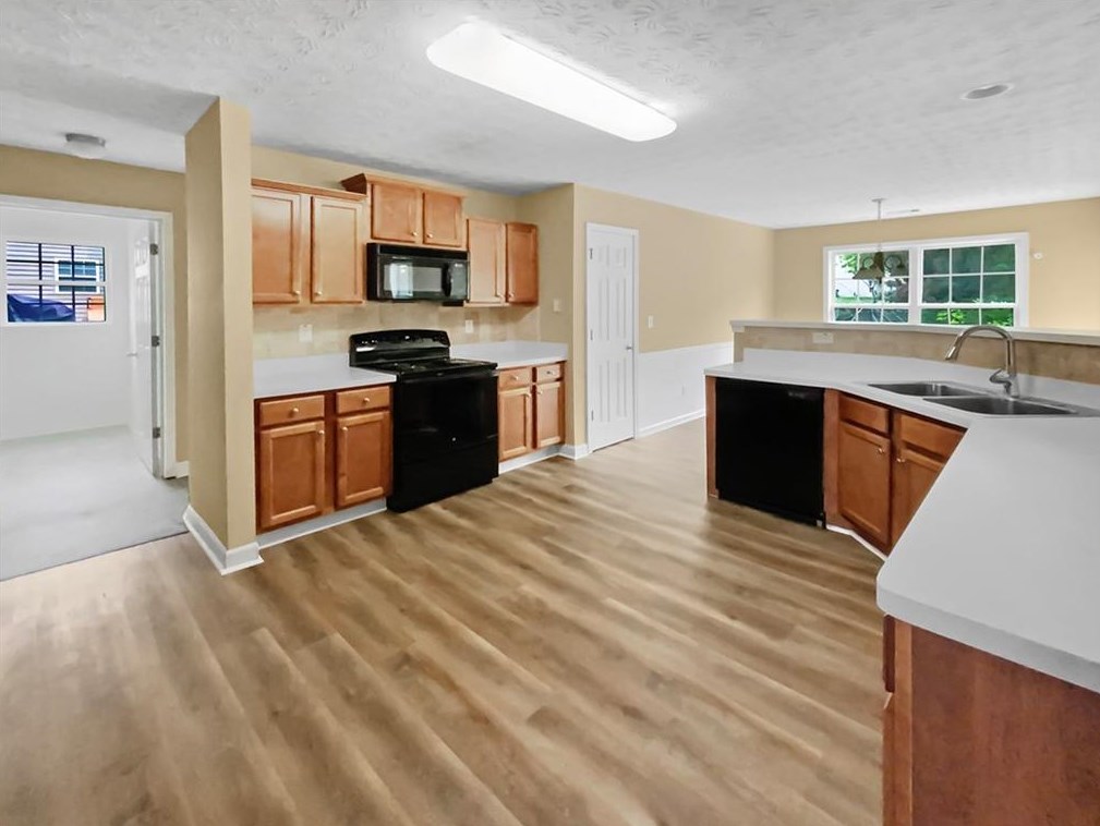 80 Natalie Ct, Porterdale, GA 30016-3407