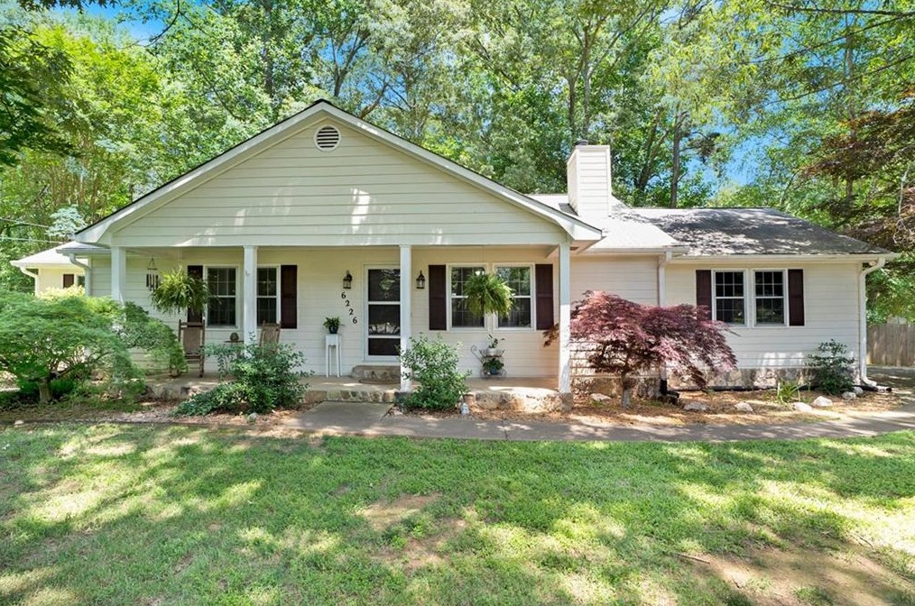 6226 Emerald Springs Dr, Acworth, GA 30102-2762