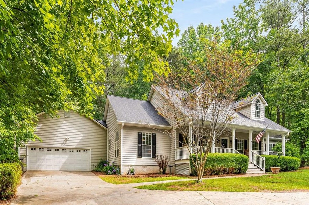 560 Mccready Dr, Dallas, GA 30157-5641