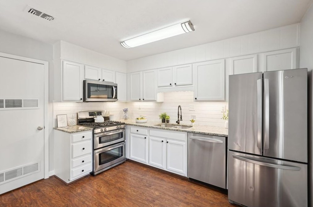 12 Market Sq Pl, Atlanta GA 30318-1428 exterior