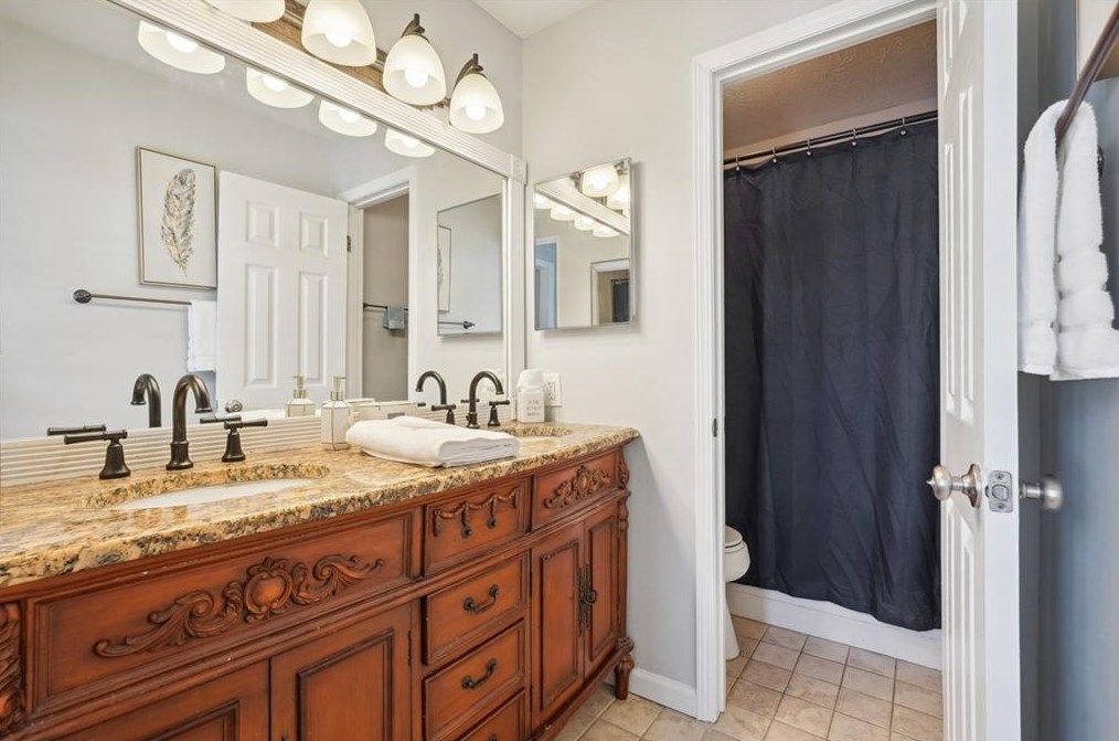 12 Market Sq Pl, Atlanta GA 30318-1428 exterior