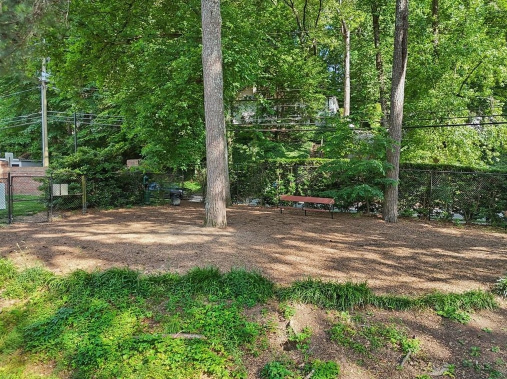 12 Market Sq Pl, Atlanta GA 30318-1428 exterior