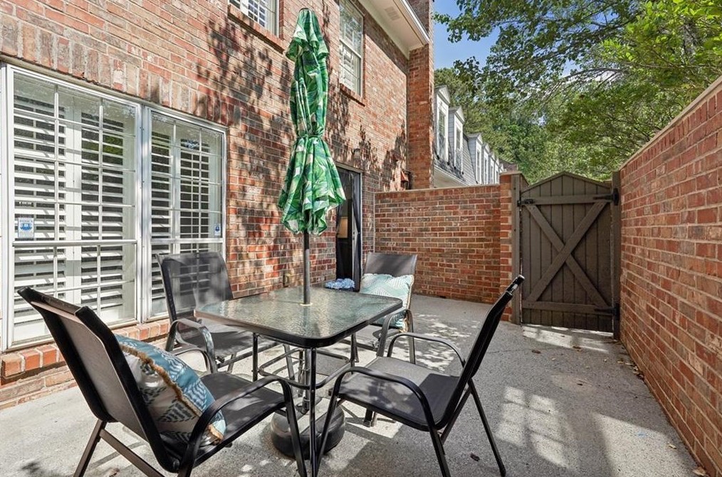 12 Market Sq Pl, Atlanta GA 30318-1428 exterior