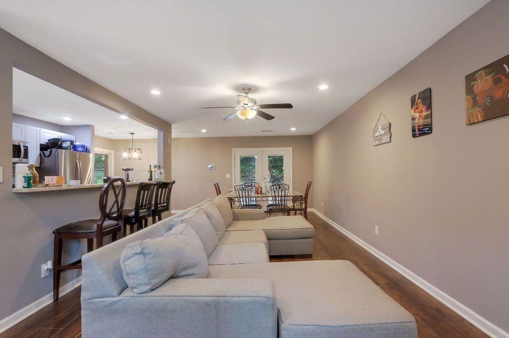 5121 Martins Crossing Rd, Stone Mountain GA  30088-2004 exterior