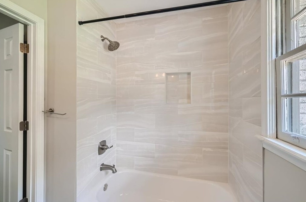 3190 Pinehill Dr, Decatur GA 30032-2807 exterior