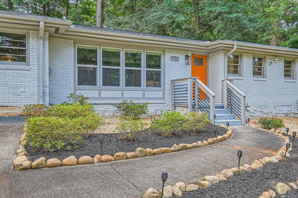 3190 Pinehill Dr, Decatur GA  30032-2807 exterior