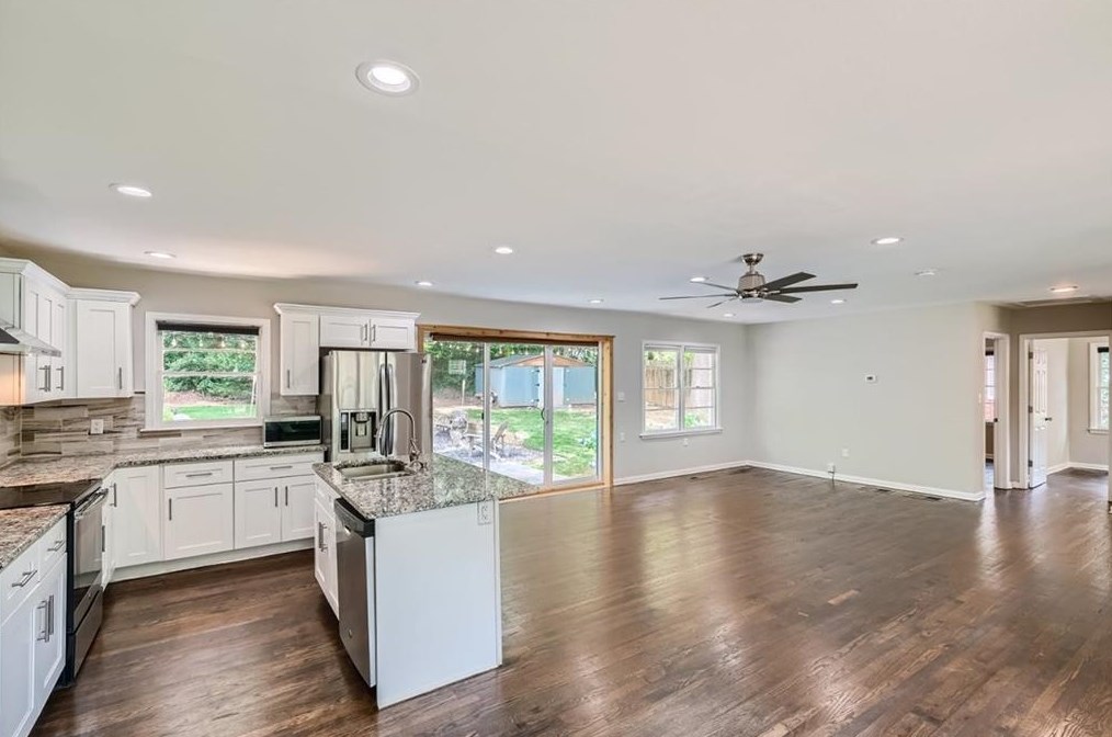 3190 Pinehill Dr, Decatur GA 30032-2807 exterior