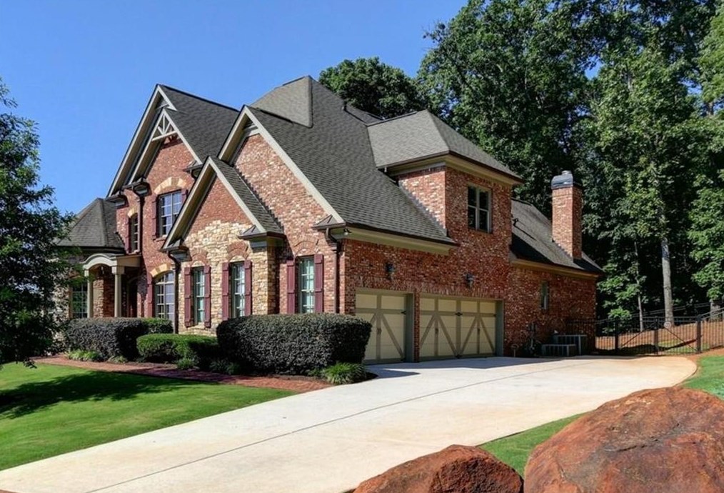 319 Summer Garden Dr, Marietta, GA 30064-5044