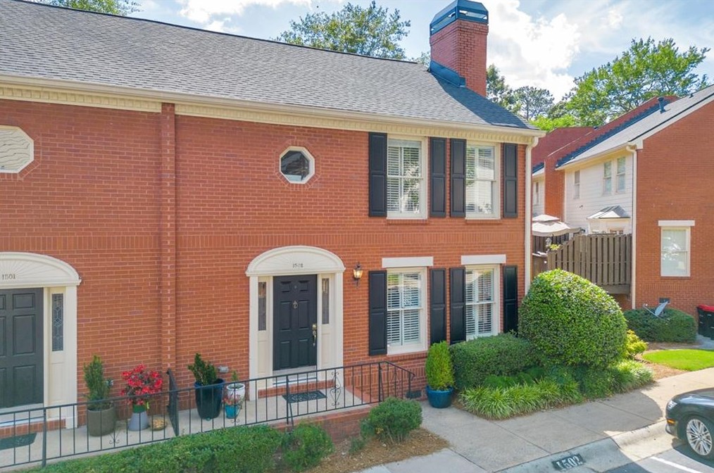 1502 Defoors Mill Way, Atlanta, GA 30318-2355