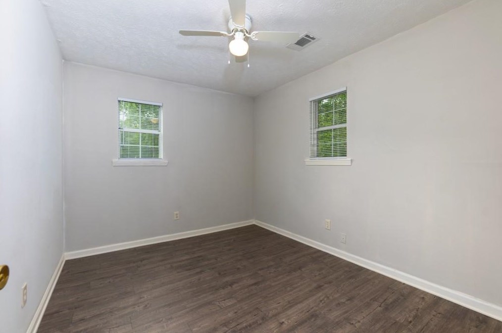 461 Oak Dr, Atlanta GA  30354-1228 exterior