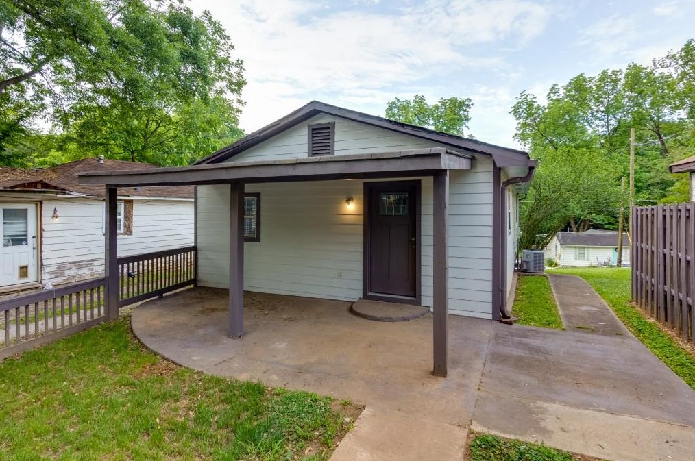 461 Oak Dr, Atlanta GA  30354-1228 exterior
