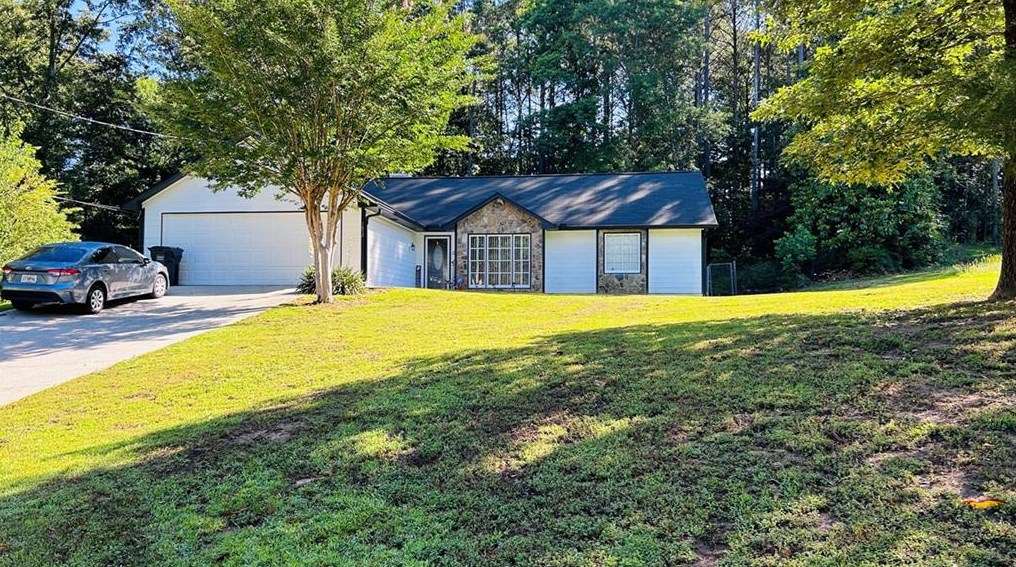 1672 Greyleaf Ln, Dacula, GA 30019-2560