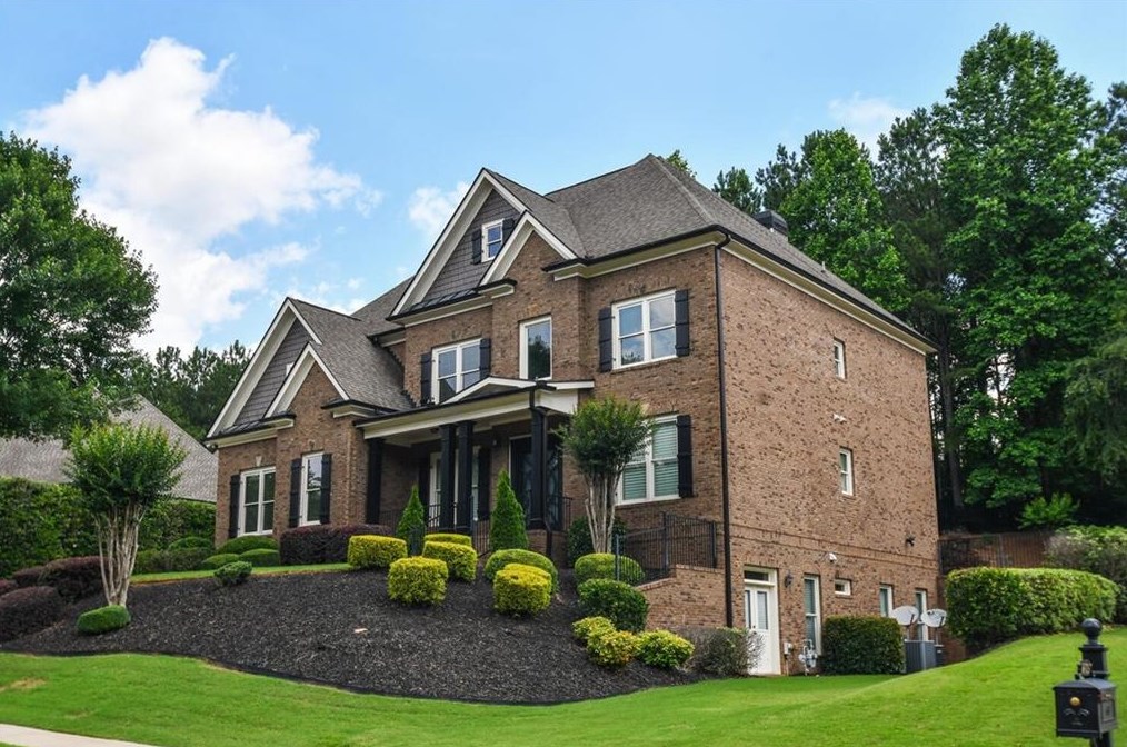 2789 Kelly Cove Dr, Buford, GA 30519-3474