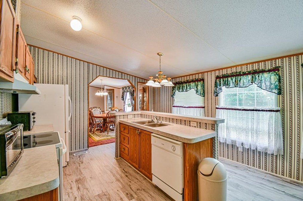 6225 Hammett St, Lula, GA