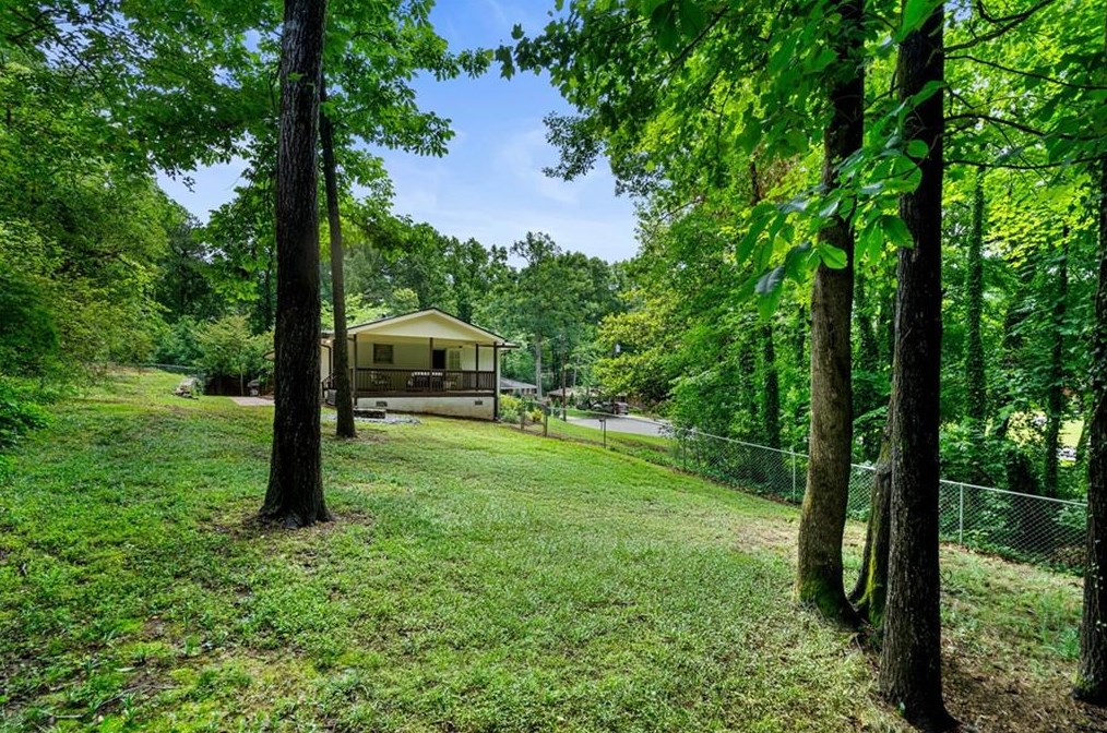 2580 Dering Ct, Atlanta GA 30345-1619 exterior