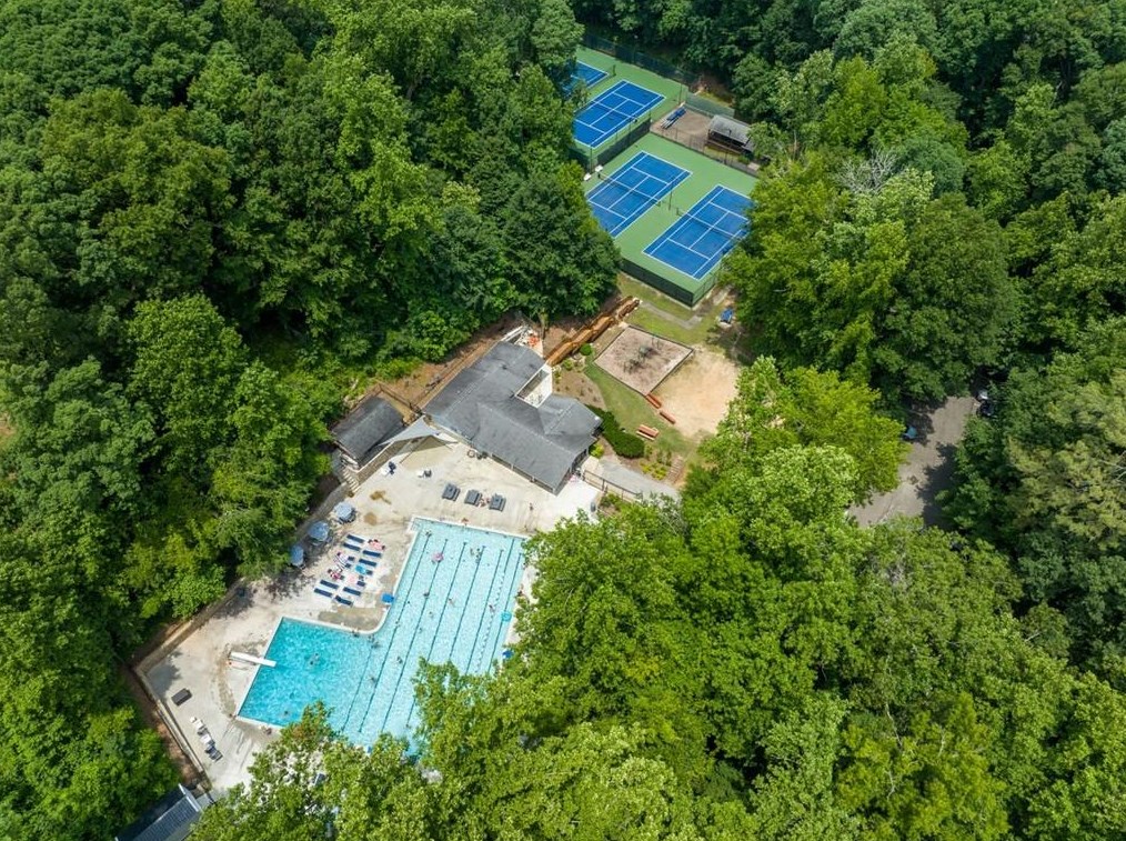 2245 Winding Woods Dr, Tucker, GA 30084-3934