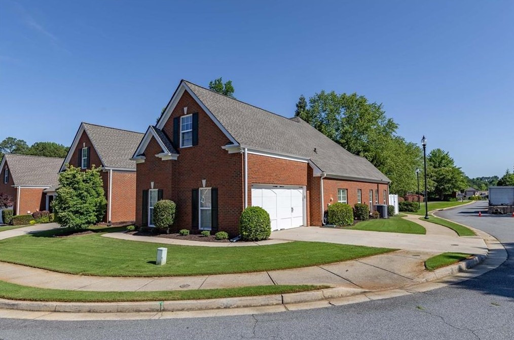 400 Brookes Walk, Holly Springs, GA 30188-5185