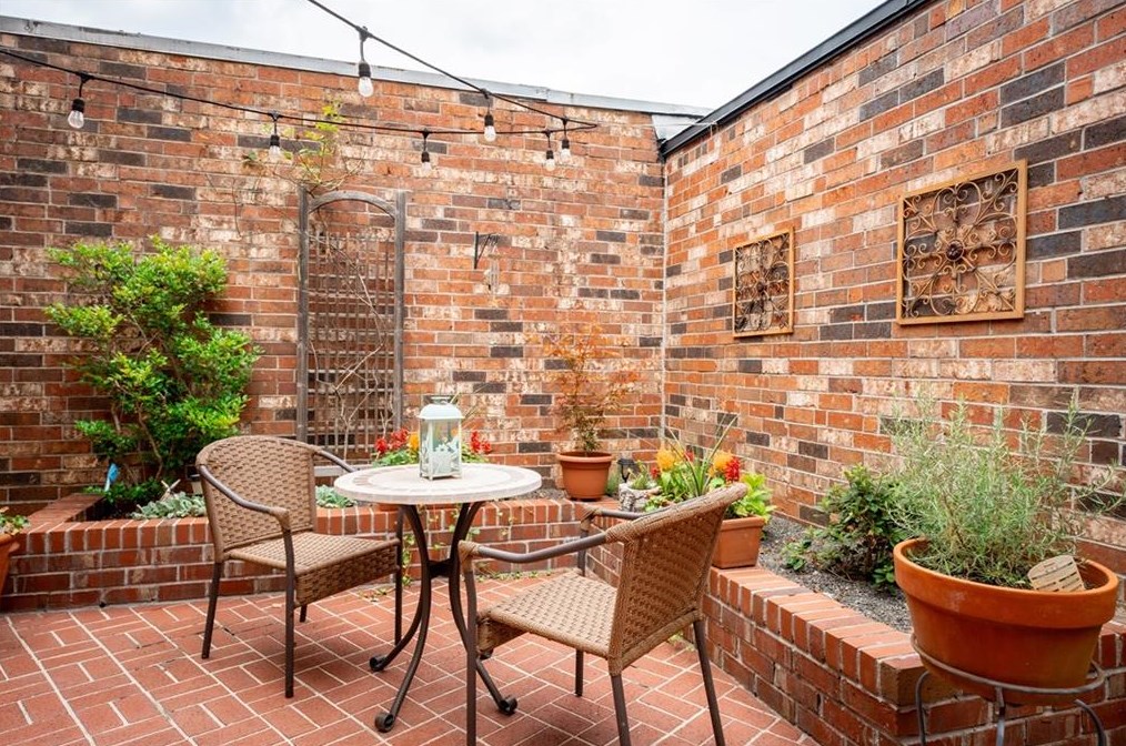 1472 Leafmore Pl, Decatur GA  30033-2023 exterior