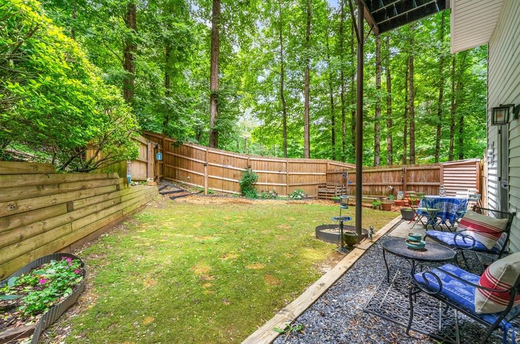 5000 Riv Vly Dr, Smyrna GA  exterior