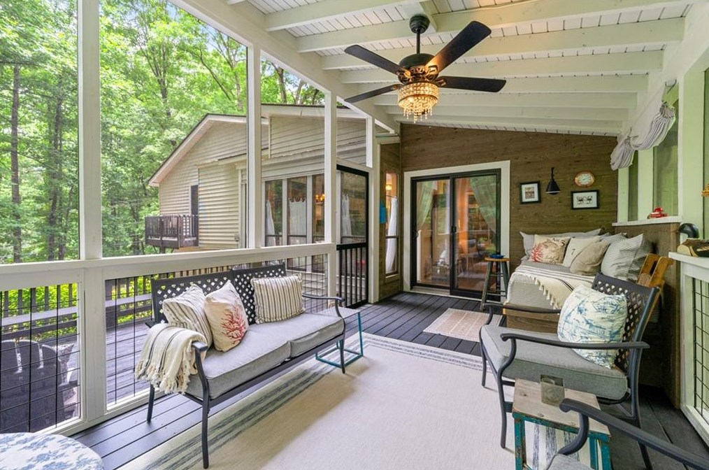 5000 Riv Vly Dr, Smyrna GA  exterior