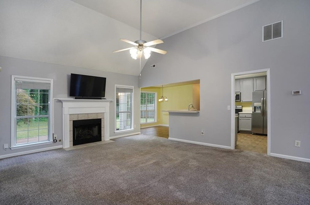 29 Park Forest Curv, Newnan, GA 30265-5518