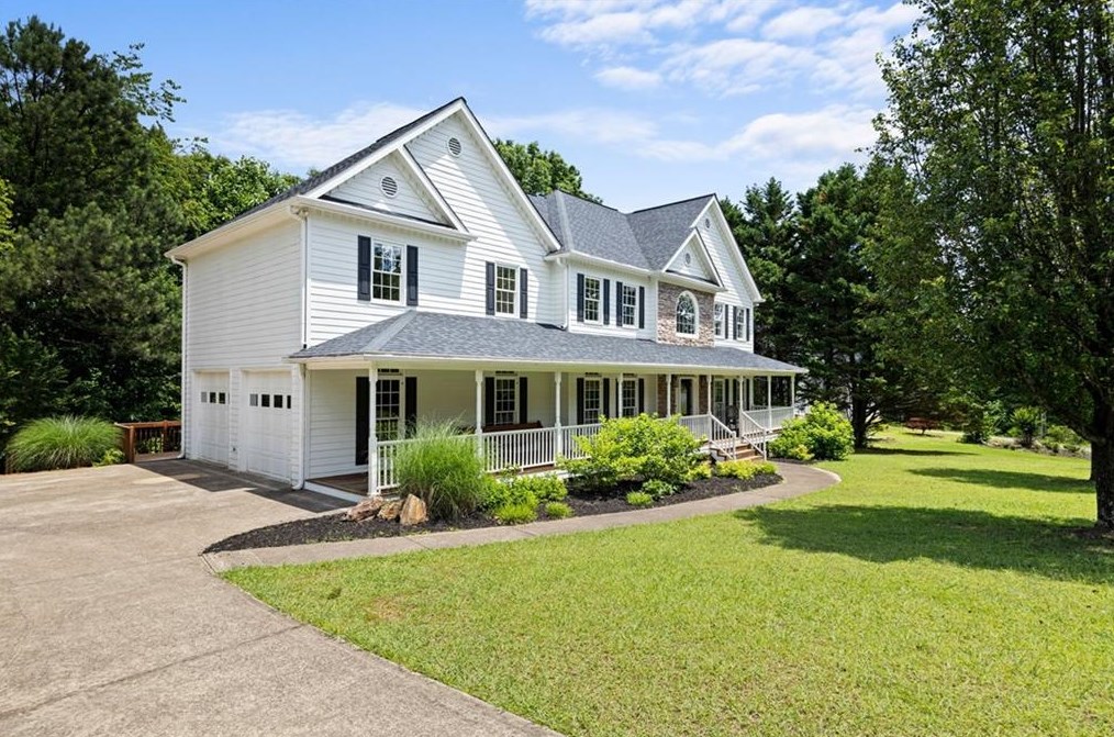 200 Ridgeview Ct, Holly Springs, GA 30114-7009