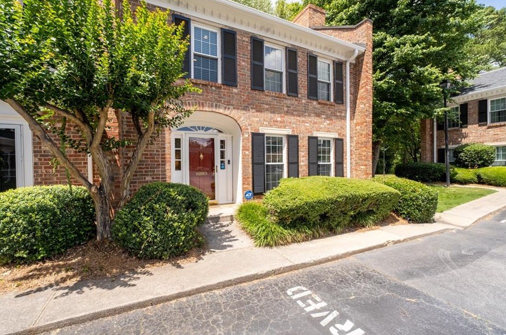 9 Palace Green Pl, Atlanta, GA 30318-1436