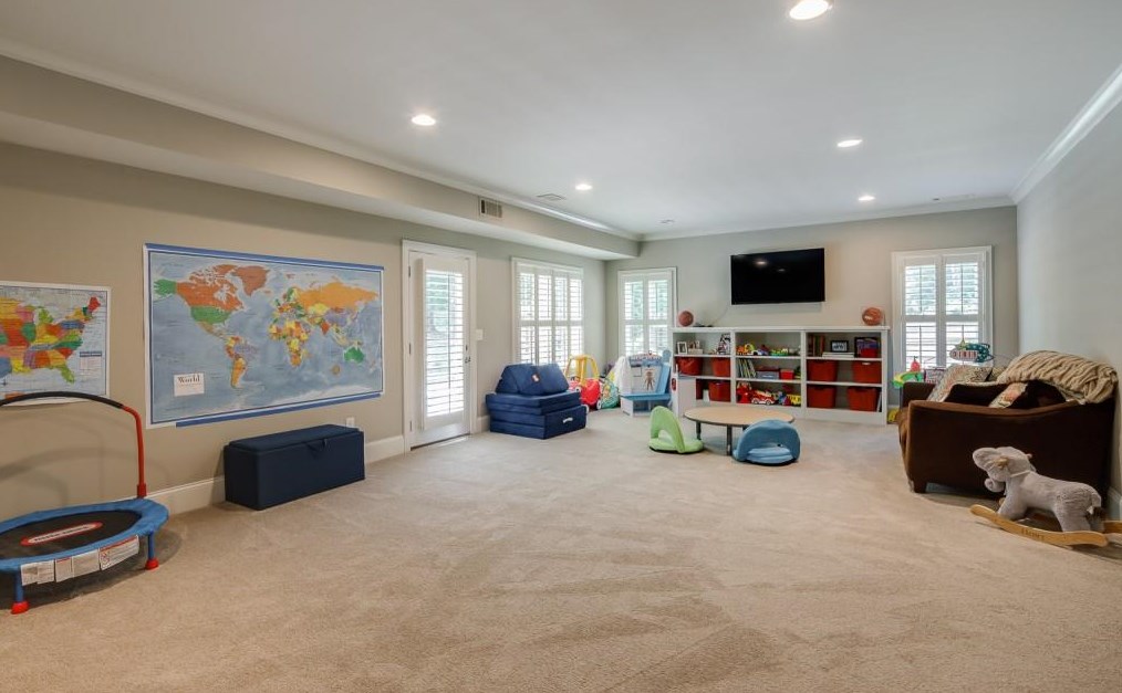 2505 Wawona Dr, Atlanta GA  30319-3715 exterior