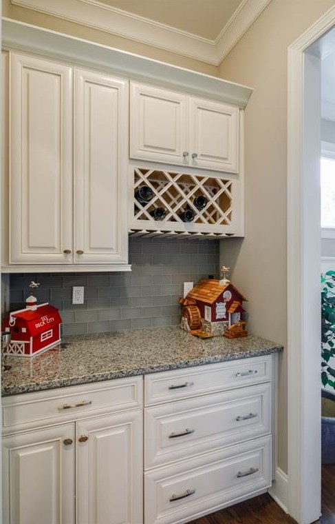 2505 Wawona Dr, Atlanta GA  30319-3715 exterior