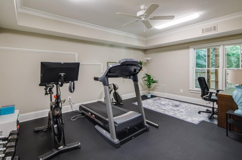 2505 Wawona Dr, Atlanta GA  30319-3715 exterior