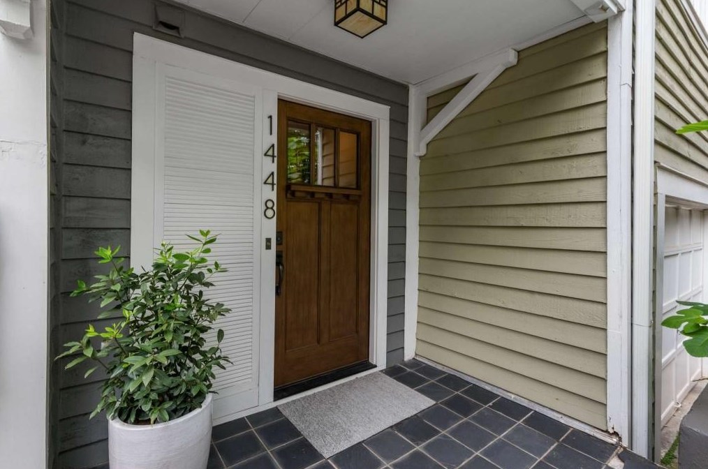 1448 Hillpine Ln, Atlanta, GA 30306-3272