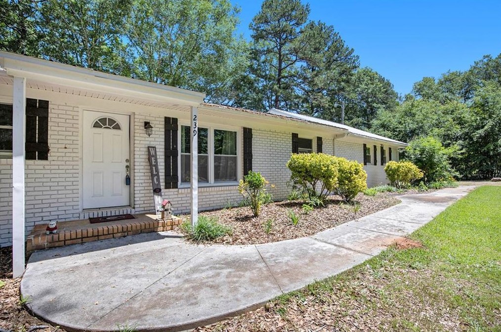 239 Orchard Cir, Commerce, GA 30529-1650