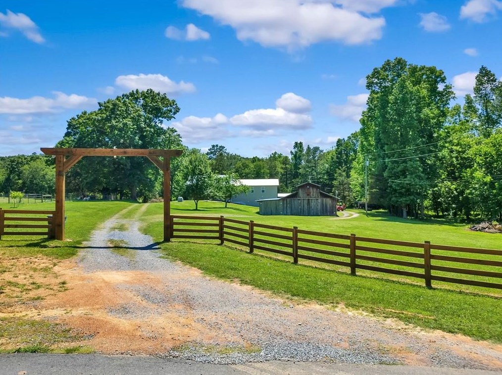 2365 Self Lake Rd, Fairmount, GA 30139-2725