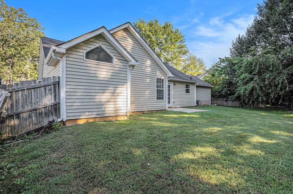 137 Willow Spg Ln, Stockbridge GA 30281-6228 exterior