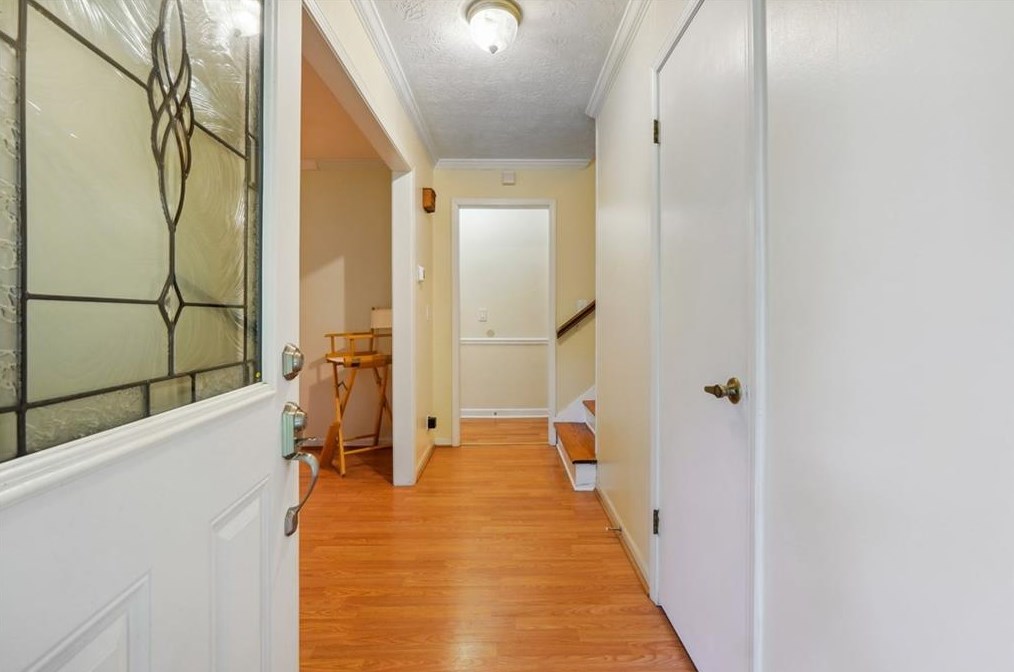 5724 Four Winds Dr Sw, Lilburn, GA 30047