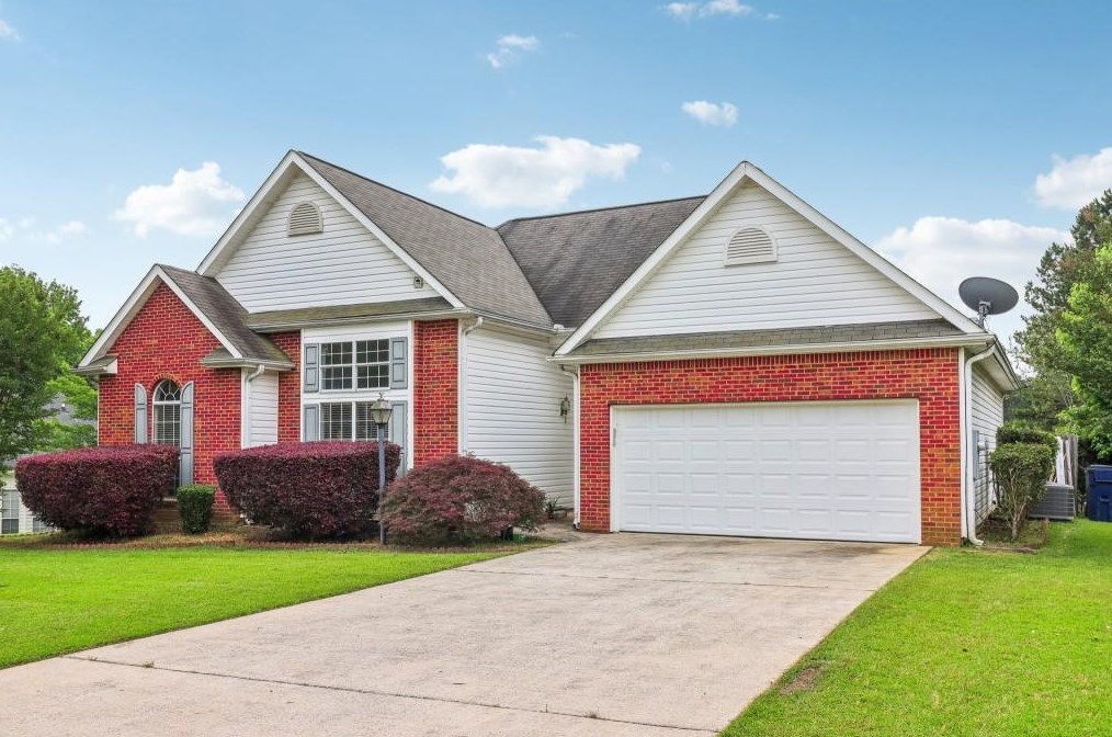 3055 Standing Rock Ct, Lithia Springs, GA 30122-2929
