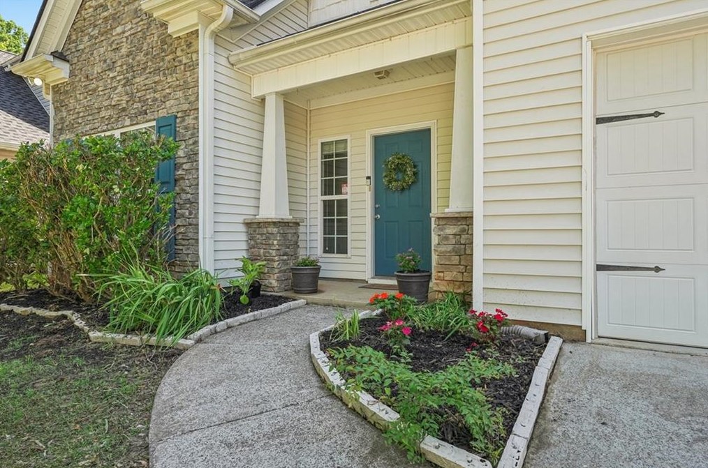 558 Austin Creek Dr, Buford, GA 30518-7207