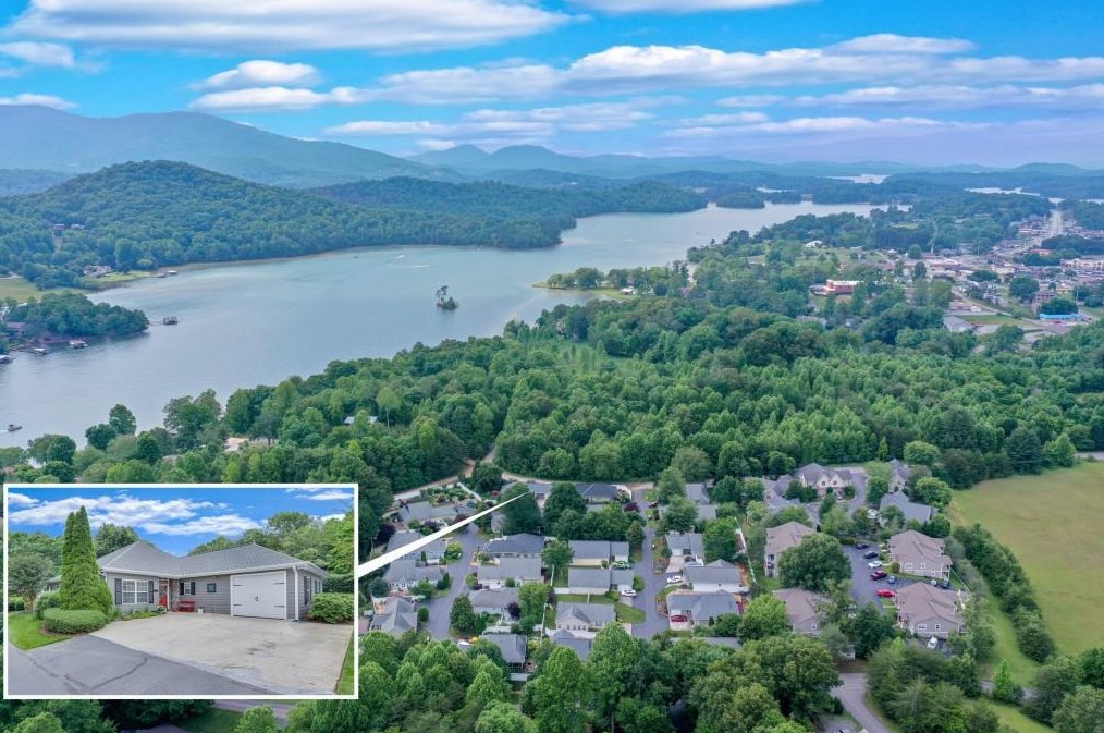 416 Long View Cir, Hiawassee, GA 30546-3454